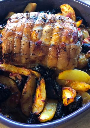Une photo de Rôti de porc pruneaux pomme de terre