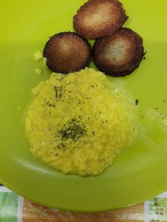 Una foto de Revuelto de huevos con leche