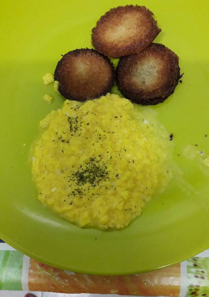 Una foto de Revuelto de huevos con leche