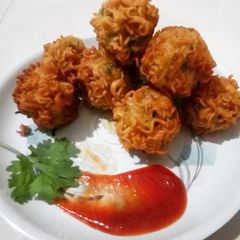 A picture of Indian style Maggi balls.