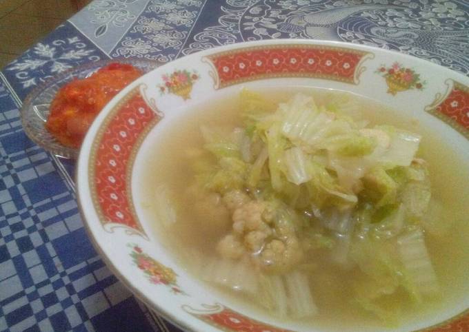 Sop Slobor (sawi putih) dan Bunga Kol