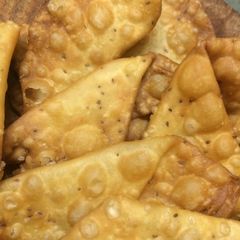 A picture of Papadi.
