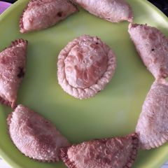 A picture of Gujiya.