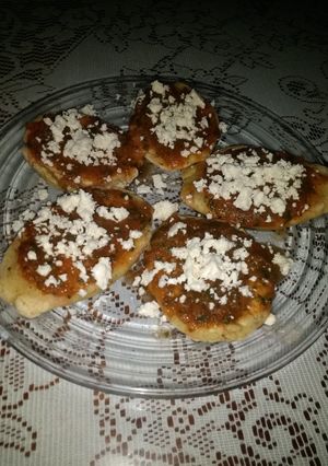 Una foto de Tlayoyos de arvejas / tlacoyos de chícharo dorado (amarillo)