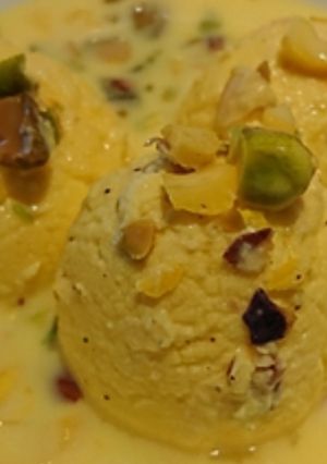 A picture of Rasmalai.