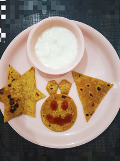 A picture of Besan roti.