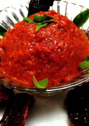 A picture of KHOLHAPURI THECHA (Red chilli Chutney).