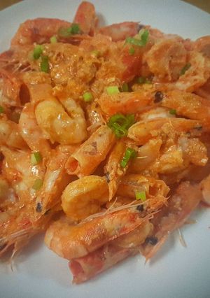 A picture of Shrimp with salted egg.