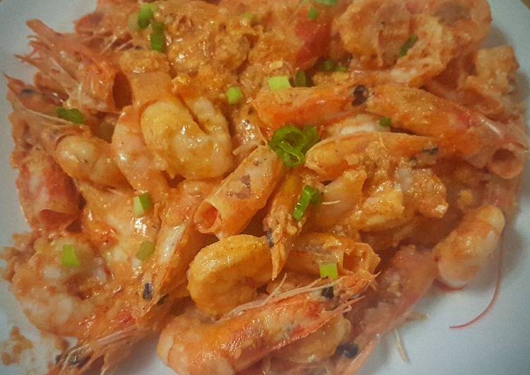 Shrimp with salted egg