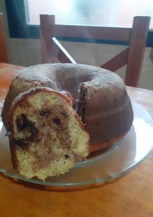 Una foto de Torta de banana con chocolate y chips de chocolate