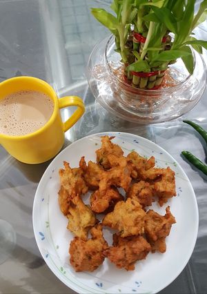 A picture of Moong daal pakoda.
