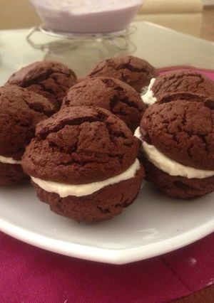 A picture of Red Velvet Whoopie Pie.