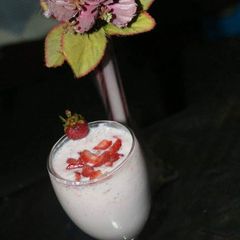A picture of Creamy Strawberry shake.