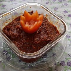 A picture of Chinese shezwan sauce.