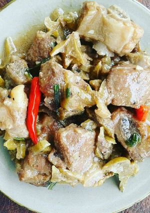 Hình của món Sườn non kho khế.
