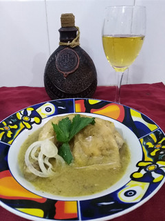 Una foto de Pollo en crema de berenjena y apio