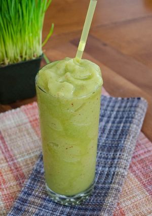 Una foto de Smoothie verde de PASTO DE TRIGO