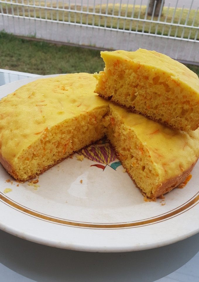 Una foto de Torta húmeda de zanahoria y naranja