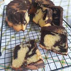 A picture of Marmer cake Law thomas.