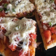A picture of Tawa veggie pizza.