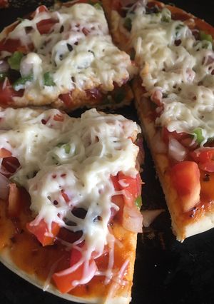 A picture of Tawa veggie pizza.