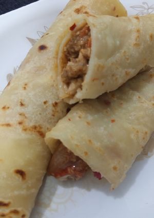 A picture of Chicken Roll With Liquid Dough.