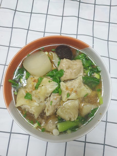 A picture of เกี๊ยวน้ำหมู.