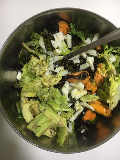 Una foto de Ensalada improvisada con mejillones
