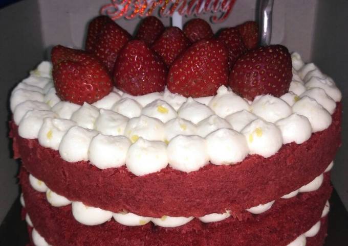 Red Velvet cake with cream cheese frosting