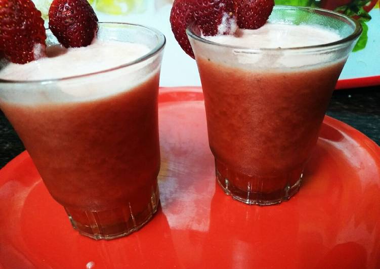 Easiest Way to Prepare Super Quick Homemade Strawberry smoothie