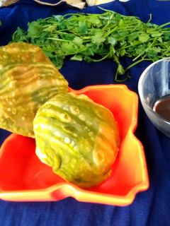 पालक की डिजाइनर खस्ता कचौड़ी (palak ki designer khasta kachodi recipe in Hindi) रेसिपी मुख्य फोटो