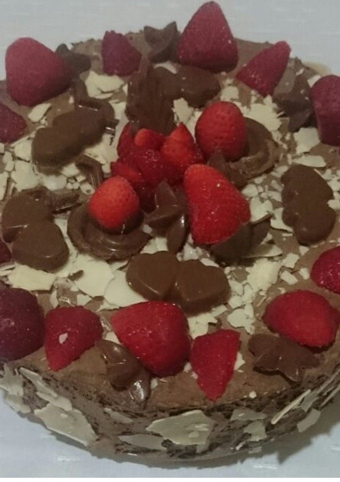 Una foto de Torta helada de mousse chocolate y dulce de leche granizado