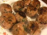 Una foto di mozzarella pollo polpette