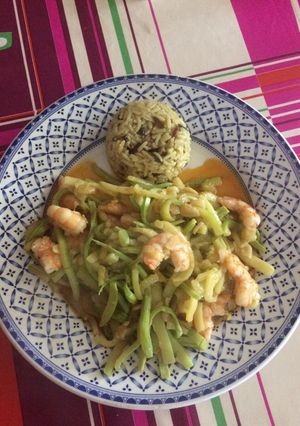 Foto principal de Espaguetis de calabacín con langostinos