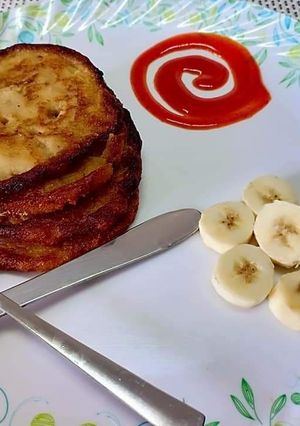 A picture of Banana oats pancake / fliters.
