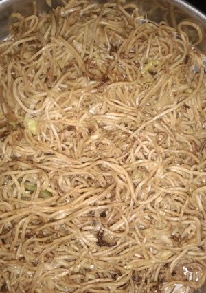 चाऊमिन (chowmein recipe in Hindi) रेसिपी मुख्य फोटो