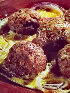 Φωτογραφία της συνταγής Κεφτεδάκια με σάλτσα κρεμμυδιών!