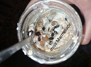 Φωτογραφία της συνταγής Overnight oats με γιαούρτι, σπόρους chia και φυστικοβούτυρο🥣