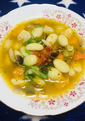 Una foto de Sopa Menestrón con Ñoquis y vegetales!!
