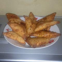 A picture of Potatoes samosa.