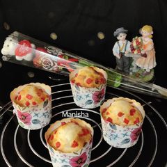 A picture of Tutti frutti Vanilla Cupcakes.