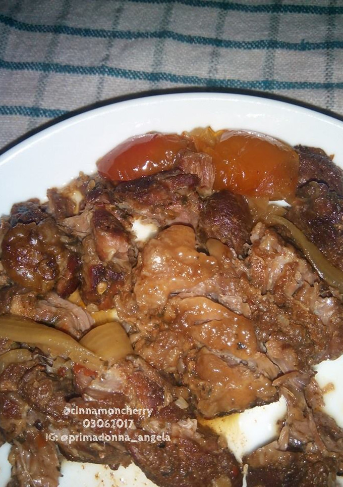 A picture of Sweet (and a bit sour) Beef, in Crockpot/Slow Cooker.