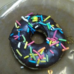 A picture of Vegan doughnuts.