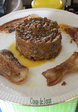 Foto principal de Montadito de lentejas con tocino