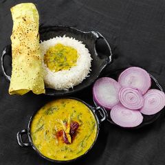 A picture of Dal palak.