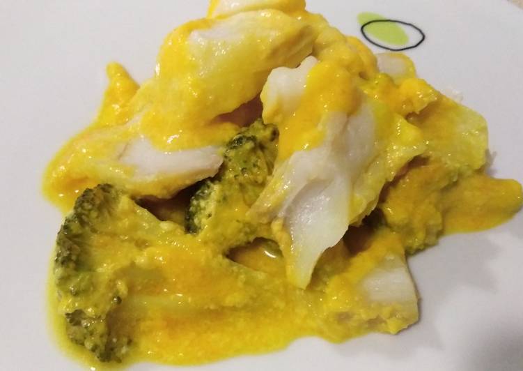 Bacalao con salsa de zanahoria
