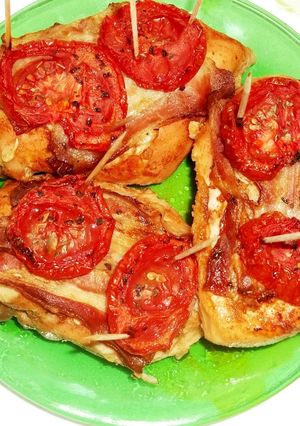 Tűzdelt csirkemell recept fotója