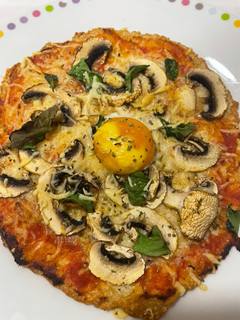 Una foto de Pizza saludable con base de atún