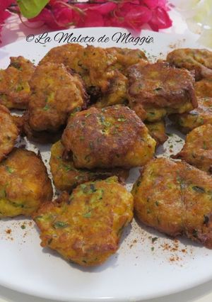 Foto principal de Buñuelos de calabacín y zanahoria