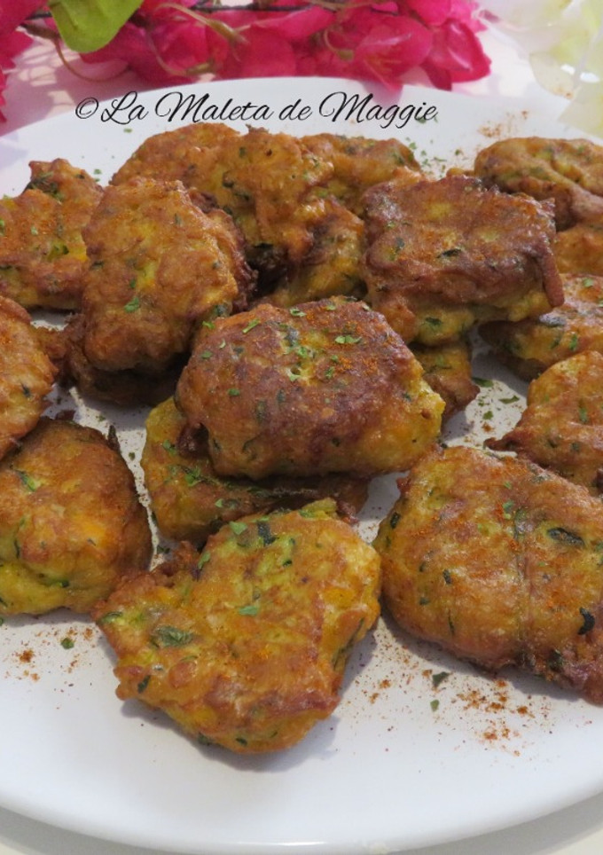 Una foto de Buñuelos de calabacín y zanahoria